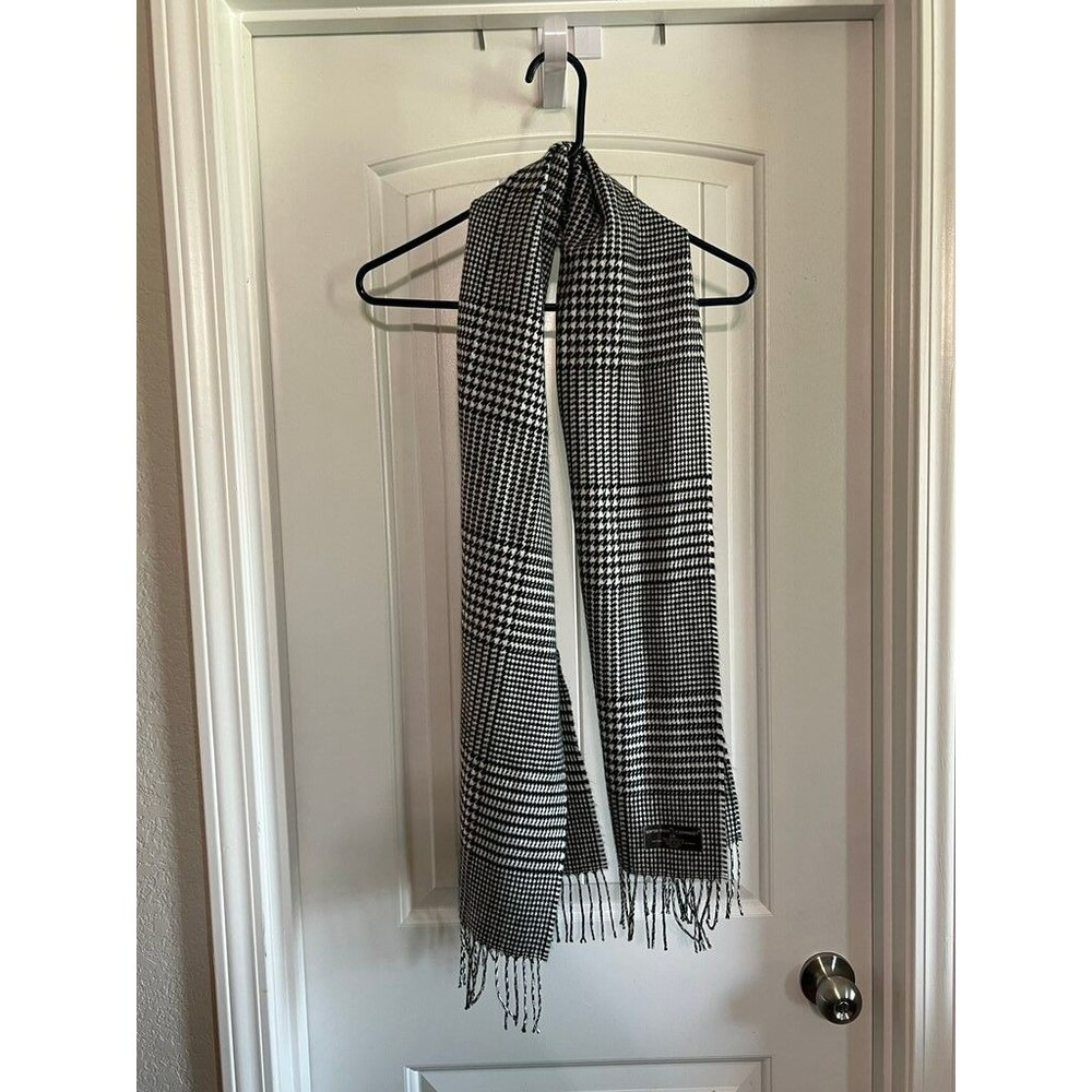 D&Y Softer Than Cashmere Houndstooth Scarf